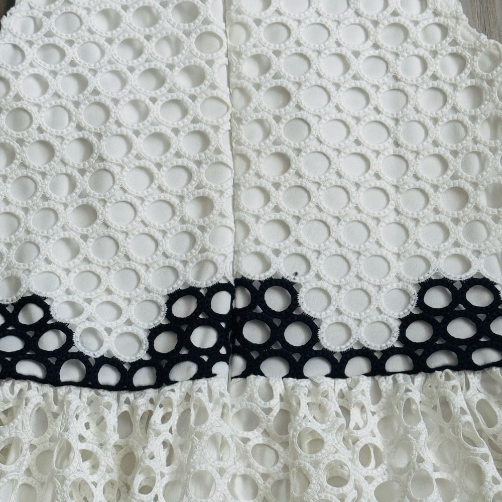 DAVID CHARLES***Gorgeous White + Navy Dress***Size 6 $389 - Picture 4 of 4